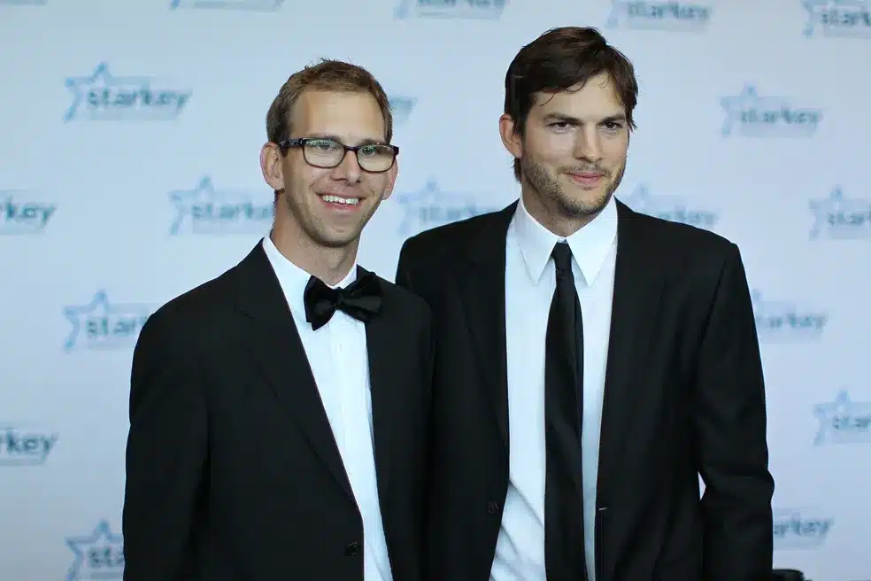 ashtonkutcher e gemo